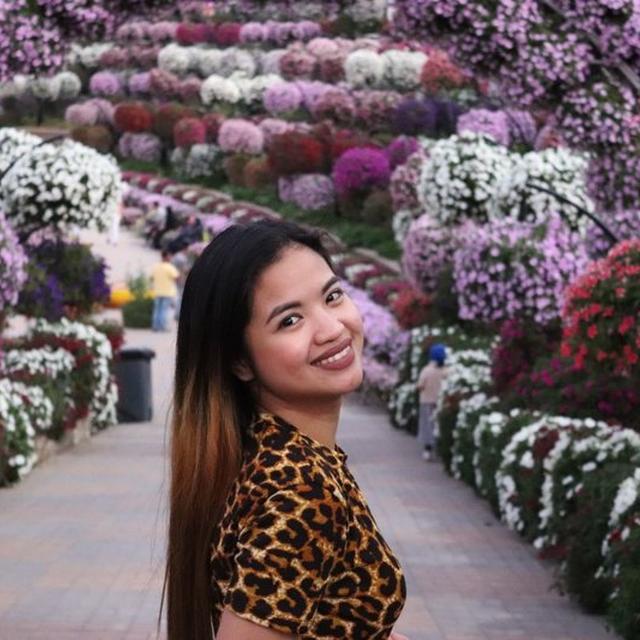 Au pair Lalaine in -